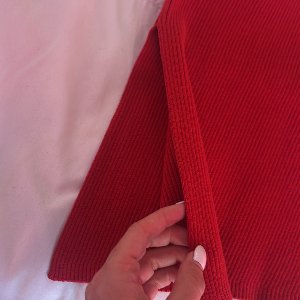 Red Ribbed Knit Tube Top - Picture 4 of 4